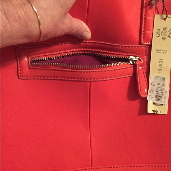 NWT Kate Landry Purse. SOLD - Picture 6 of 7